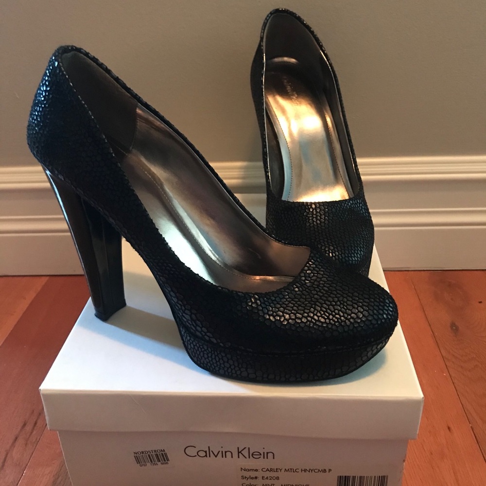Calvin Klein snakeskin velvet pump
